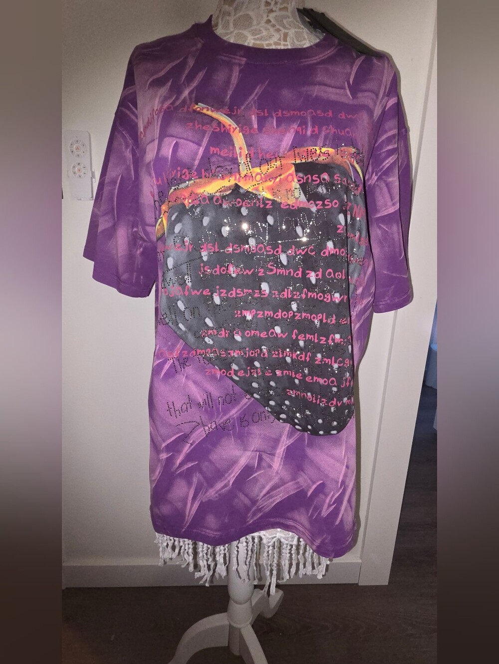 Flooo Graphic Strawberry Oversized Shirt